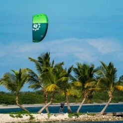 Slingshot UFO V2 Limited Edition Green Zero Strut Foil Kite - 30% Off Discounts Apply ! -Cheap Pyzel Store slingshot 2023 ufo v2 limited edition green size 3